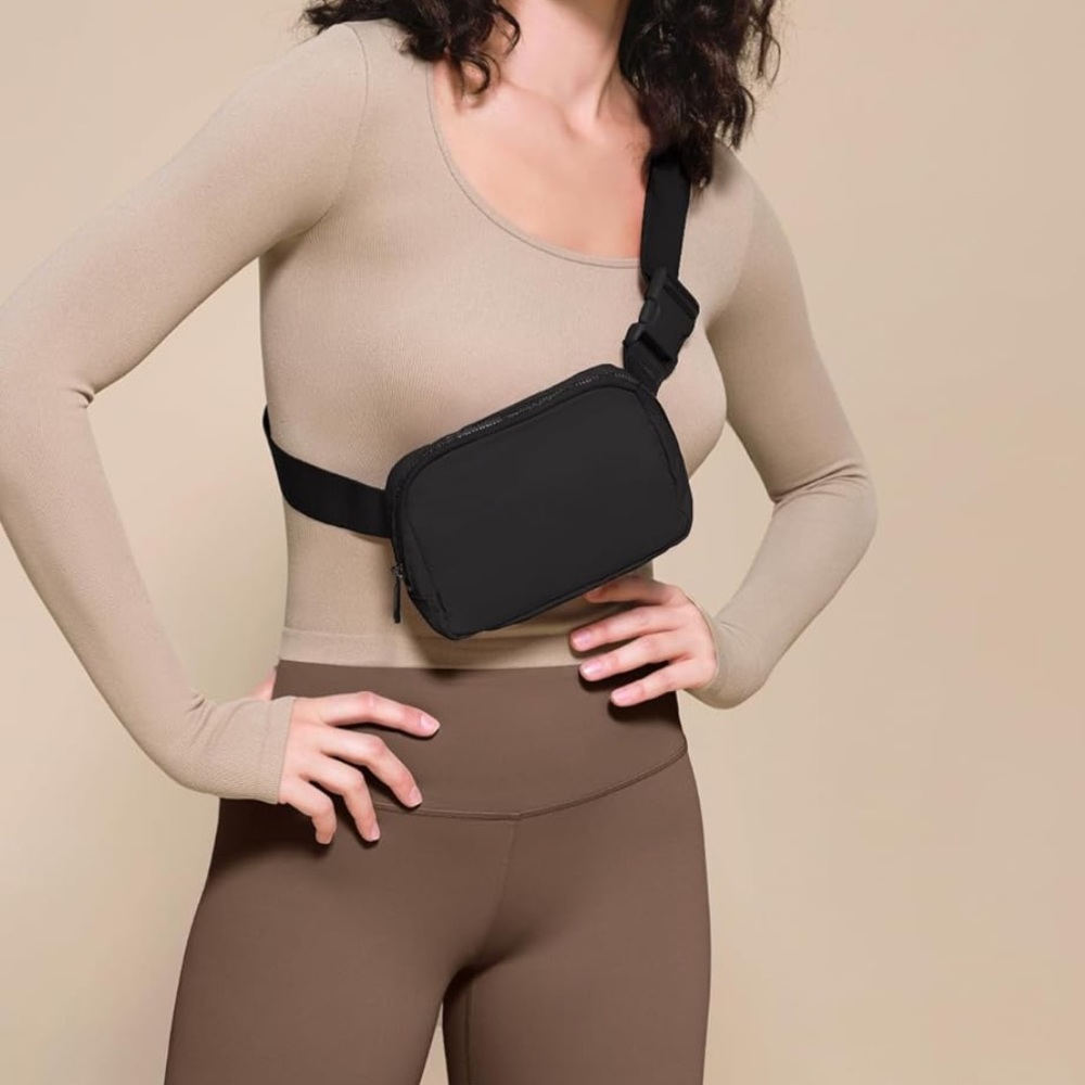 Black Belt Bag | ODODOS | EUC | Influencer Blogger Favorite